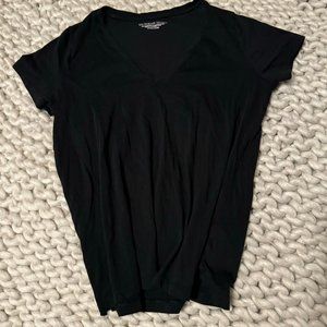 Victoria's Secret black v-neck - S